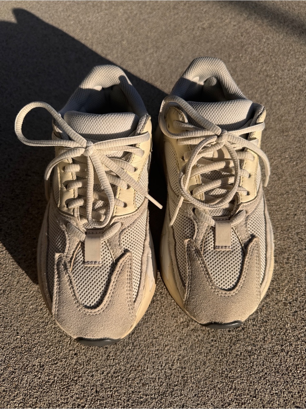 Yeezy Boost 700 Analog EG7596 Size 4 Mens / 5.5 Womens Used